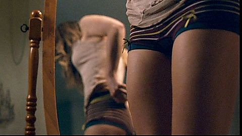 Pic: Hilary Duff in According to Greta (2009)