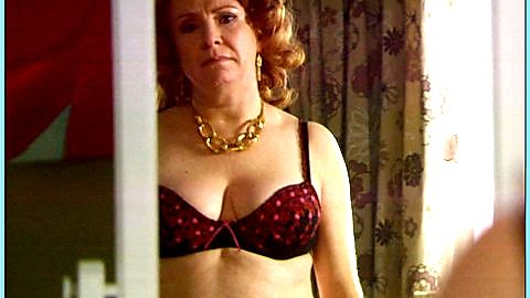 Pic: Melanie Hill in Meadowlands (2007)