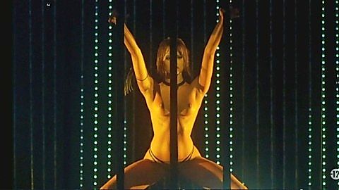 Pic: Aude Pépin in Pigalle, la nuit