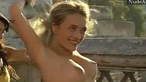 Pic: Carolina Crescentini in Notte prima degli esami - Oggi (2007)