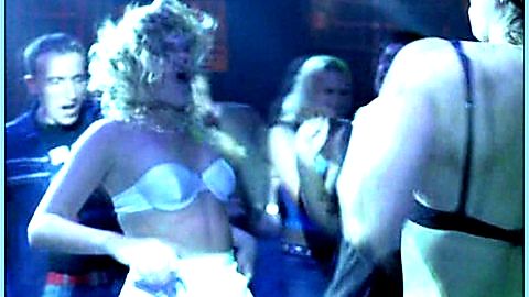 Pic: Darina Dujmic in Falling (2006)