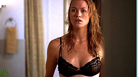Pic: Yvonne Strahovski in Chuck (2007)