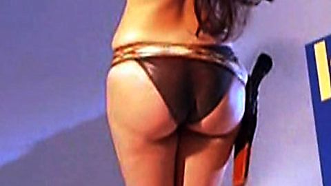 Pic: Kim Kardashian in Keeping Up with the Kardashians (2007)
