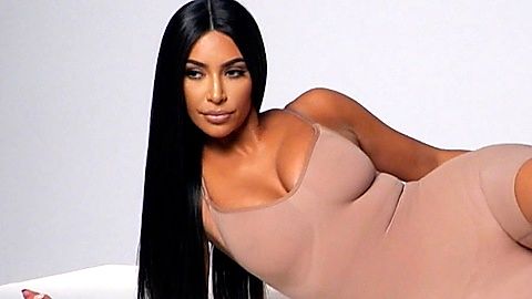 Pic: Kim Kardashian in Keeping Up with the Kardashians (2007)