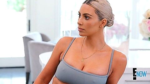 Pic: Kim Kardashian in Keeping Up with the Kardashians (2007)