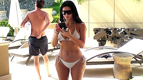 Pic: Kim Kardashian in Keeping Up with the Kardashians (2007)