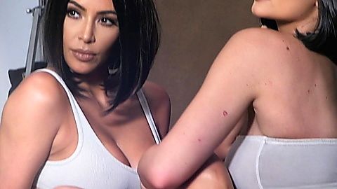 Pic: Kim Kardashian in Keeping Up with the Kardashians (2007)