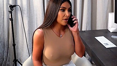 Pic: Kim Kardashian in Keeping Up with the Kardashians (2007)