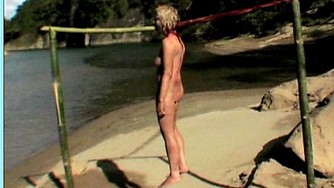 Pic: Veronica Sywak in Welcome to the Jungle (2007)