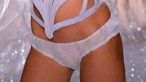 Pic: Alessandra Ambrosio in The Victoria's Secret Fashion Show 2013 (2013)