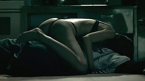 Pic: Erica Cox in Bitten (2008)