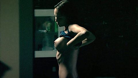 Pic: Erica Cox in Bitten (2008)