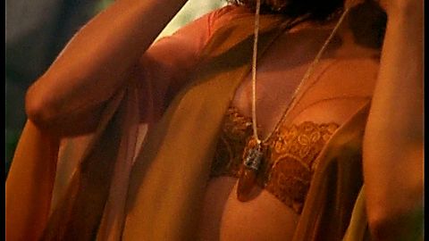 Pic: Giannina Facio in The Hunger (1997)