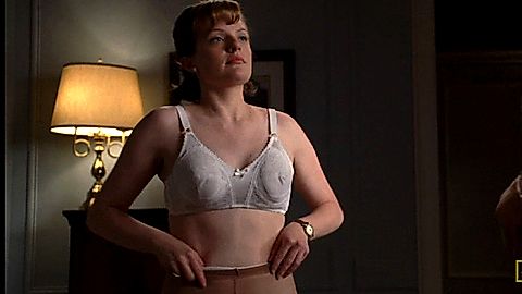 Pic: Elisabeth Moss in Mad Men (2007)