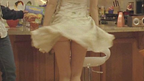 Pic: Krysten Ritter in How to Make Love to a Woman (2010)