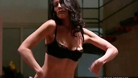 Pic: Lisa Edelstein in Girlfriends' Guide to Divorce (2014)