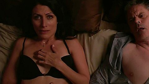 Pic: Lisa Edelstein in Girlfriends' Guide to Divorce (2014)