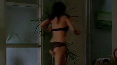 Pic: Lisa Edelstein in Girlfriends' Guide to Divorce (2014)
