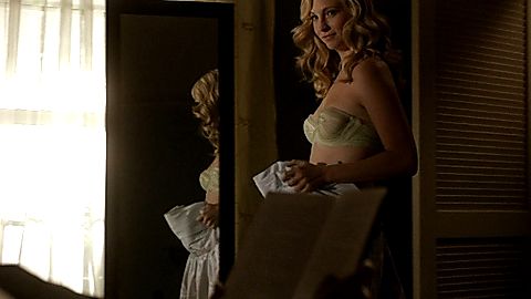 Pic: Candice King in The Vampire Diaries (2009)