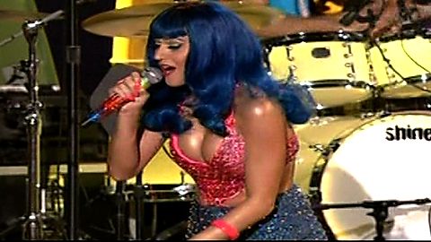 Pic: Katy Perry in MTV Movie Awards (2016)