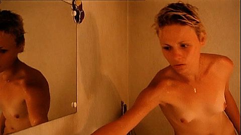 Pic: Orsolya Tóth in Szép napok (2002)