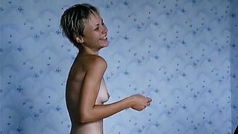 Pic: Orsolya Tóth in Szép napok (2002)