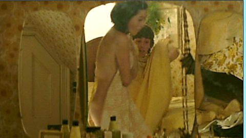 Pic: Elaine Cassidy in When Did You Last See Your Father? (2007)