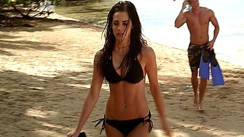 Pic: Jillian Murray in Cabin Fever: Patient Zero (2014)
