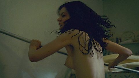 Pic: Riki Lindhome in The Last House on the Left (2009)