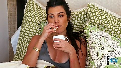 Pic: Kourtney Kardashian in Keeping Up with the Kardashians (2007)