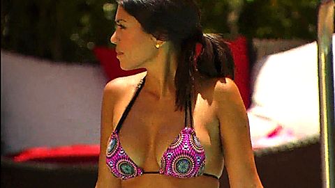 Pic: Kourtney Kardashian in Kourtney & Khloé Take Miami (2009)