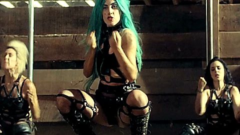 Pic: Lady Gaga in Yoü and I (2011)