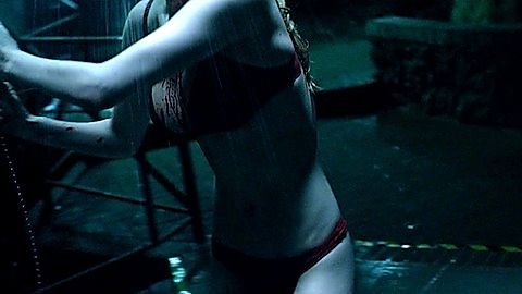 Pic: Lydia Hearst in Cabin Fever: Patient Zero (2014)