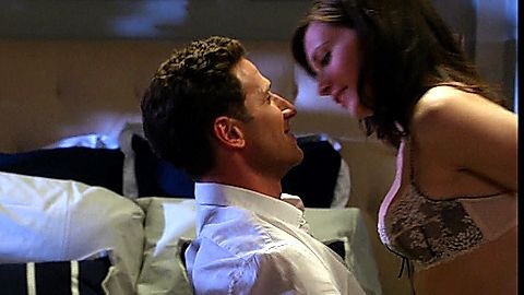 Pic: Jill Flint in Royal Pains (2009)