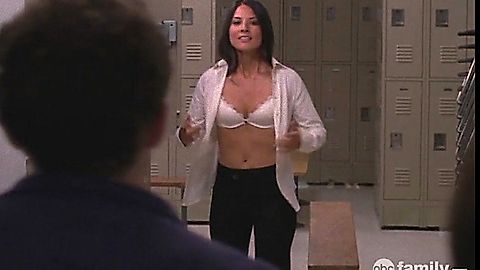 Pic: Olivia Munn in Greek (2007)