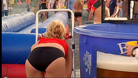 Pic: Julia Levy-Boeken in Road Trip: Beer Pong (2009)