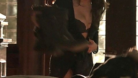 Pic: Nina Dobrev in The Vampire Diaries (2009)