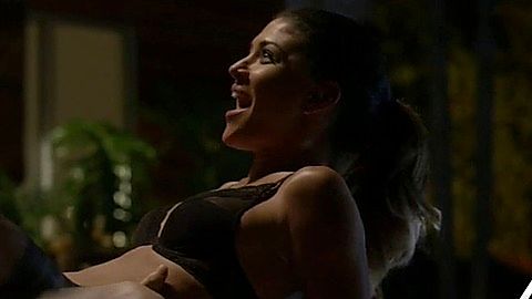 Pic: Jessica Szohr in Kingdom (2014)