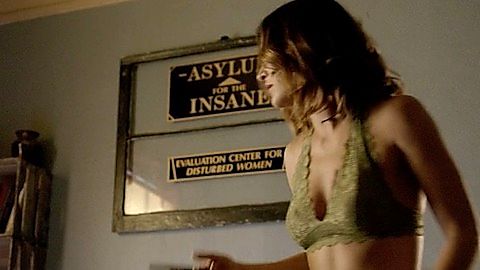 Pic: Jessica Szohr in Complications