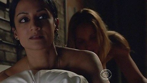 Pic: Jordana Spiro in The Good Wife
