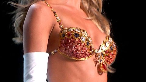 Pic: Candice Swanepoel in The Victoria's Secret Fashion Show 2013 (2013)