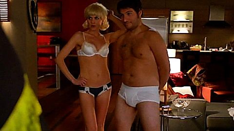 Pic: Eliza Coupe in Happy Endings (2011)