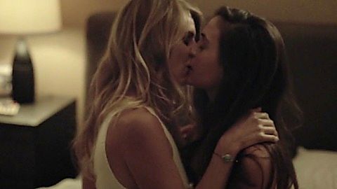 Pic: Teri Andrez in Casual (2015)