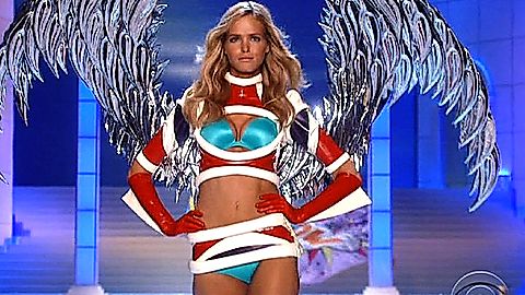 Pic: Erin Heatherton in The Victoria's Secret Fashion Show 2011 (2011)