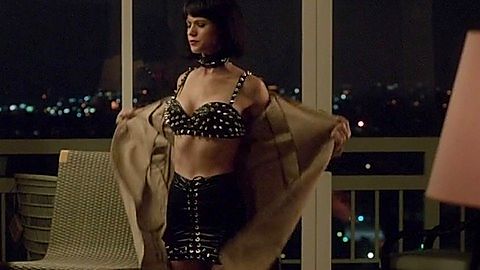 Pic: Lyndsy Fonseca in The Escort (2015)