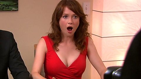 Pic: Ellie Kemper in The Office (2005)