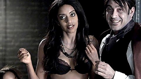 Pic: Azie Tesfai in Rosencrantz and Guildenstern Are Undead (2009)