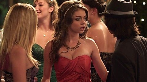 Pic: Sarah Hyland in Date and Switch (2014)