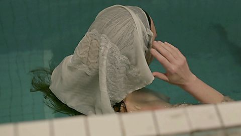 Pic: Kathryn Hahn in Transparent (2014)