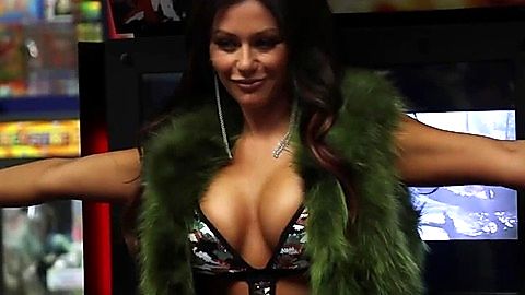 Pic: Jenni 'Jwoww' Farley in Jenni Farley Maxim Lingerie Photo Shoot (2012)